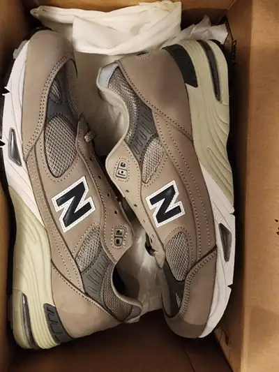 NEW BALANCE 991ANI, View more