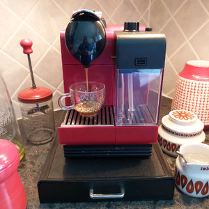 Nespresso Lattissima | Buy or Sell Used Coffee Makers and Espresso Machines  in Ontario | Kijiji Classifieds