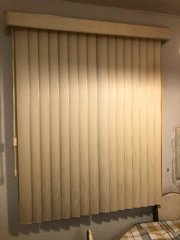 Hunter Douglas vertical blinds, 72”W x 78” H | Window Treatments | Winnipeg  | Kijiji