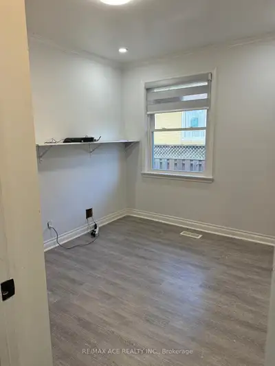 $650 plus utilities. Private room. Vegetarian preferred. No parking space is available 771 Beaupre a...