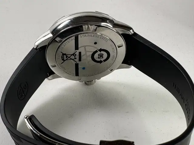 Raymond Weil Tango Quartz Watch | 8160-SR2-20001 in Jewellery & Watches in London - Image 5