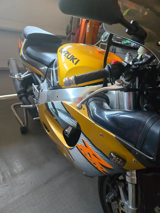 1996 suzuki gsxr 750537090890946334724