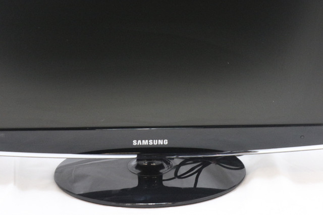 Samsung 23" Widescreen LCD Monitor | 2333HD (#38286) in Monitors in City of Halifax - Image 2