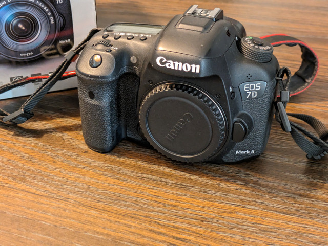 Canon 7D Mark II dans Appareils photo et caméras  à Ville de Montréal