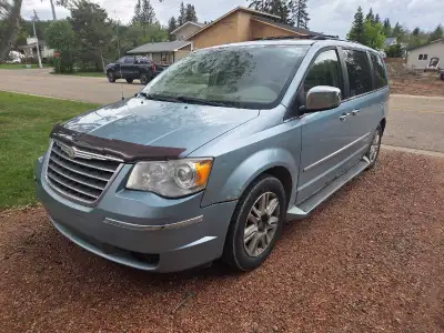 Needs works .. stalls randomly but it runs. Needs to be towed out $700 as is Pick up sylvan lake