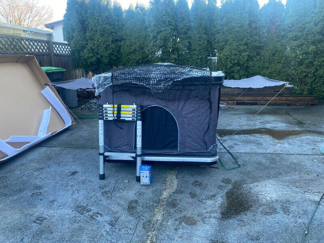 2 Persons Hardshell Roof Top Tent in Fishing, Camping & Outdoors in Burnaby/New Westminster - Image 2
