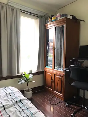 ROOM FOR RENT IN A HOUSE