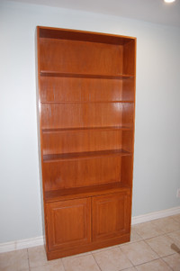 Oak veneer bookcase