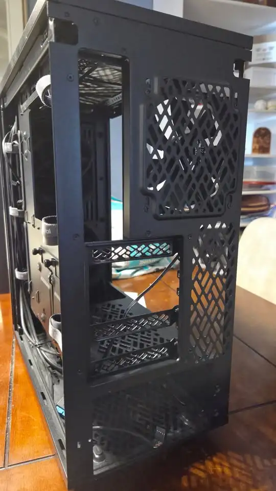 Fractal Design Define 7 Compact in System Components in Ottawa - Image 6