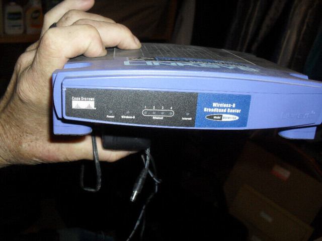 Cisco-Linksys  Router in Networking in Kitchener / Waterloo - Image 3