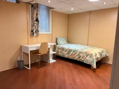 Bright and Clean and quiet Basement room in Vaughan (Jane St / Rutherford Rd) **Female tenant Only *...