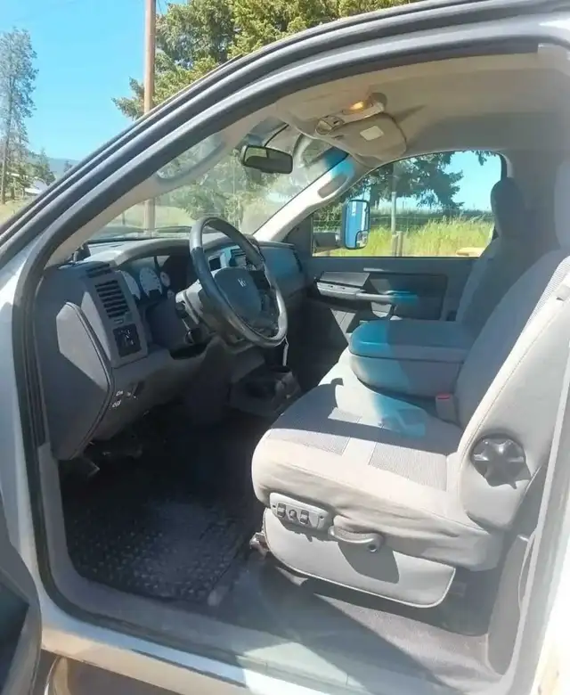 Dodge Ram 5500 Flatdeck65680476018306122