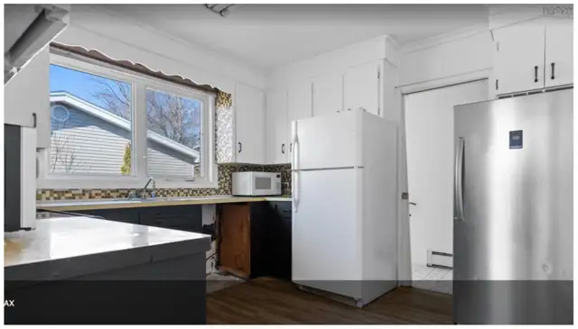Furnished private room in a shared house in Clayton Park in Room Rentals & Roommates in City of Halifax - Image 10