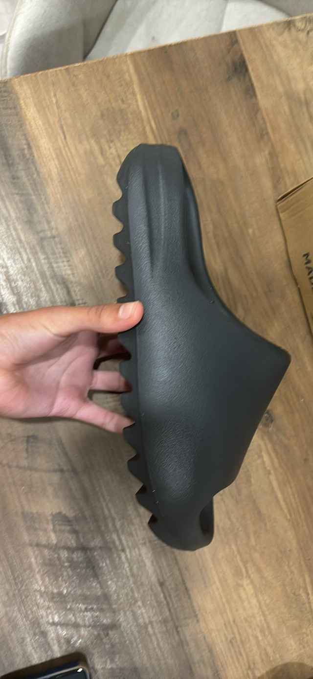 Yeezy slide onyx size 11 brand new in Clothing, Shoes & Accessories in North Shore - Image 4