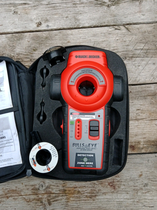 B&D Bullseye Laser Level, Stud (Wood, Metal), AC Wiring Sensor in Hand Tools in Oshawa / Durham Region - Image 3