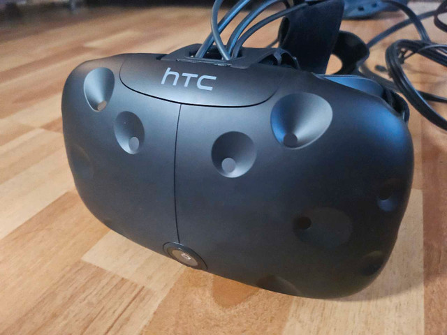 Htc vive full kit in Other in City of Toronto