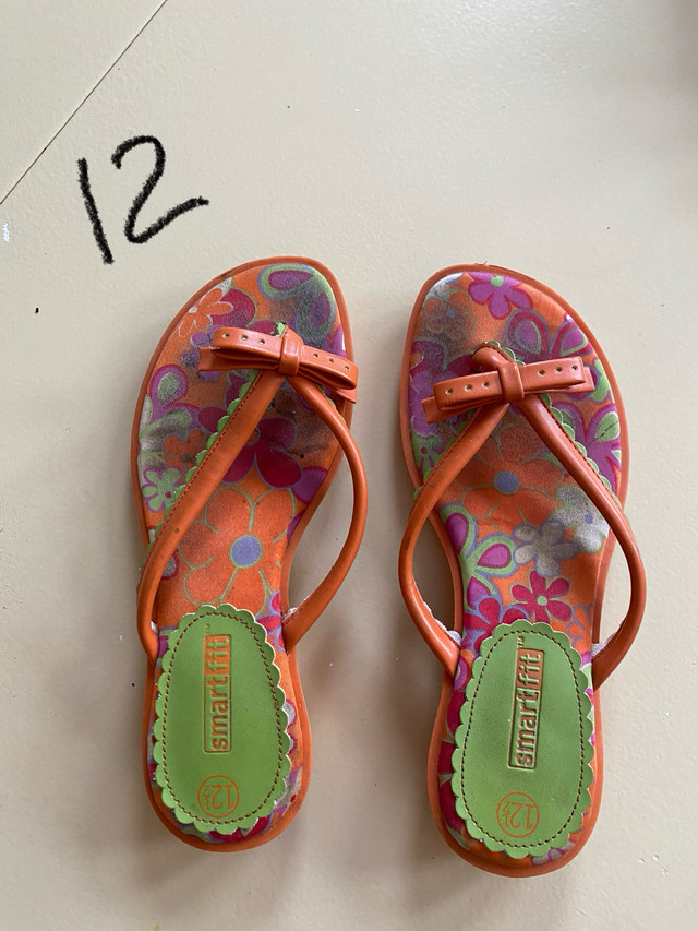 Girl’s Shoes &Sandals in Kids & Youth in Bedford - Image 4