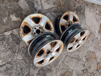 17-inch Silver Steel Wheels RAV4 with lug nuts