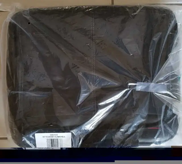 LAPTOP CASE in Laptop Accessories in Markham / York Region - Image 5
