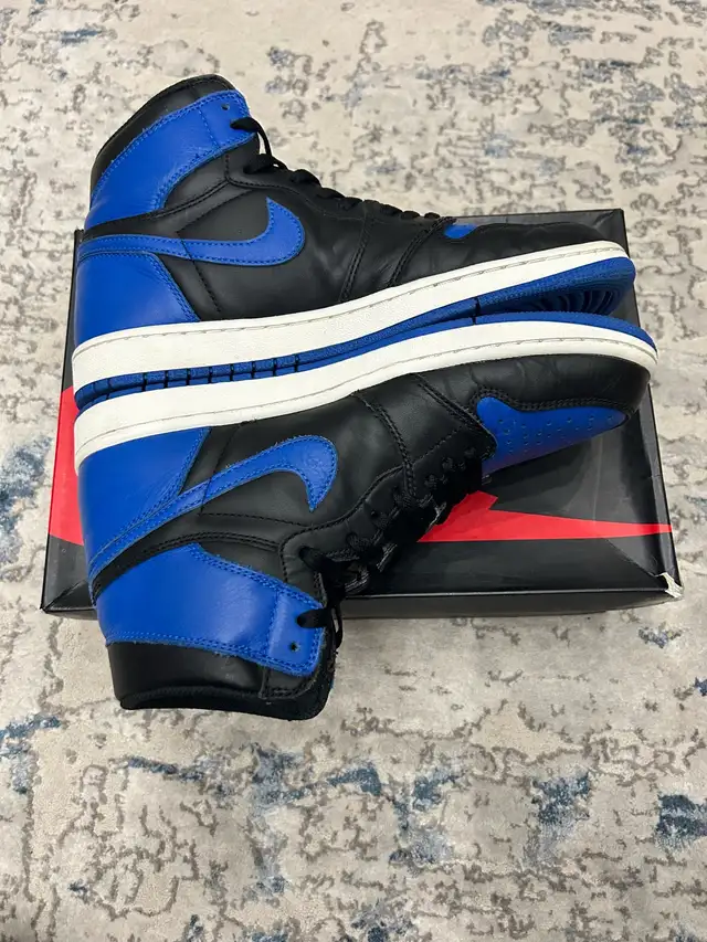 Jordan 1 High Royal in Men's Shoes in Mississauga / Peel Region - Image 5
