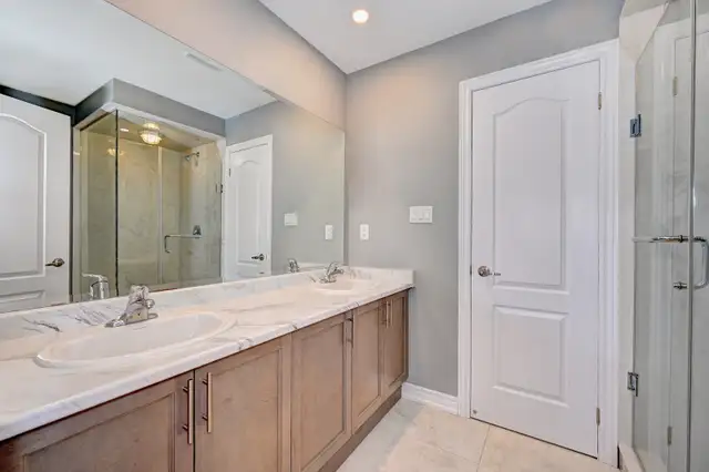 A spacious private rooms with an attached bathroom in Cambridge. in Room Rentals & Roommates in Cambridge - Image 7