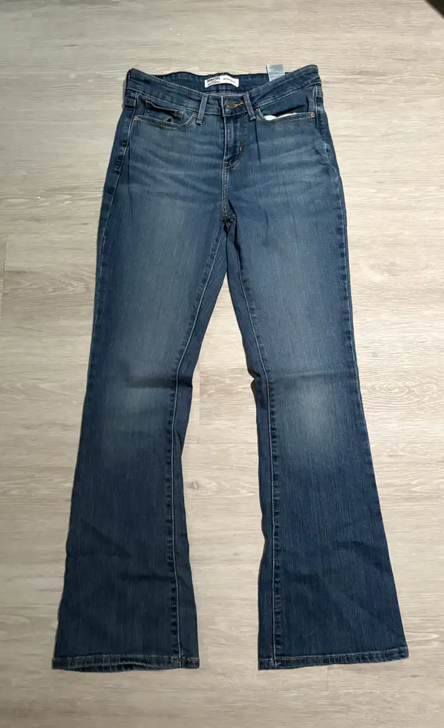 Ladies Name Brand Jeans  in Women's - Bottoms in Barrie - Image 2