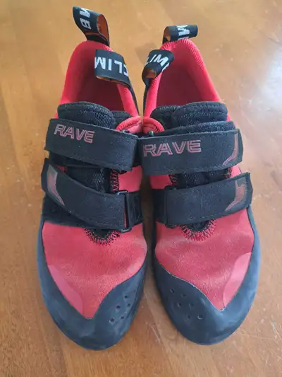 sz 7.5 climbing shoes, View more