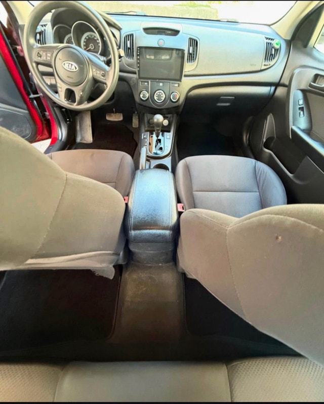 Kia Forte 2010 — photo 4