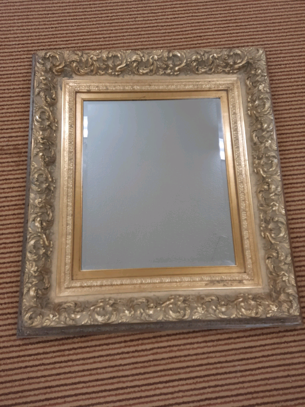 Antique Handcrafted wall mirror in Arts & Collectibles in Mississauga / Peel Region - Image 2