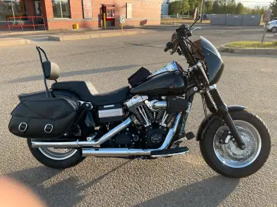2013 Dyna 103 In near new condition. Super low km New tires Fuelpack FP3 wireless tuner Aftermarket...
