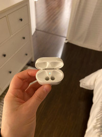 AirPods charging case (2nd Gen)