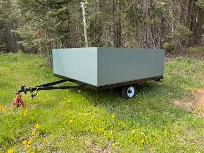 6’x7’ small and light utility trailer Great for small cars and SUV’s Has brand new rims and tires Ha...