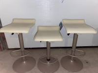 3 adjustable bar stool