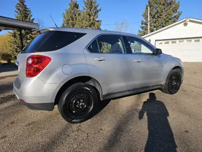 2010 Chevy Equinox 2.4L AWD Ready for winter. -170k -New windshield. -New battery. -Remote start. Ve...