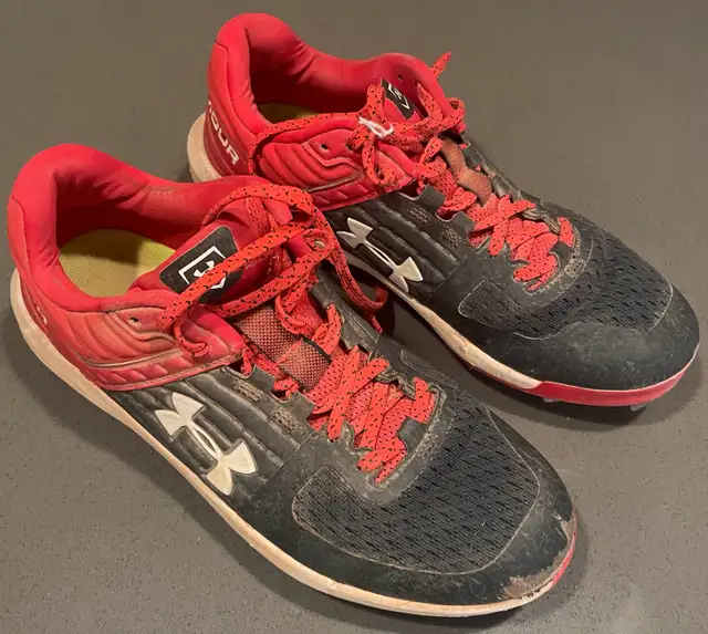 Baseball Metal Cleats Mens Size 7 Under Armour in Baseball & Softball in Leamington - Image 2