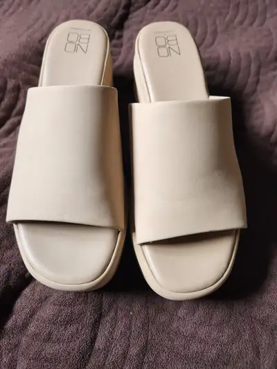 Women's No Boundaries Beige Sandals, View more