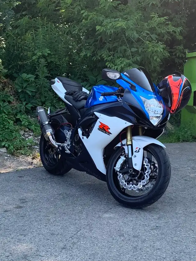 2012 Suzuki GSX-R750 (L2) in Sport Bikes in City of Toronto - Image 2