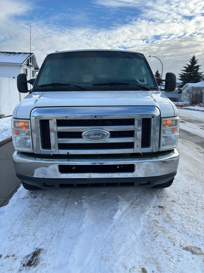 2010 ford ecoline E350