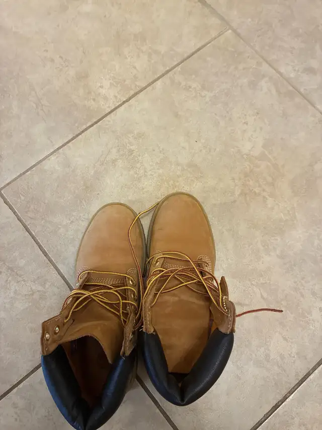 Timberland Boots - like new  in Clothing, Shoes & Accessories in Markham / York Region - Image 6
