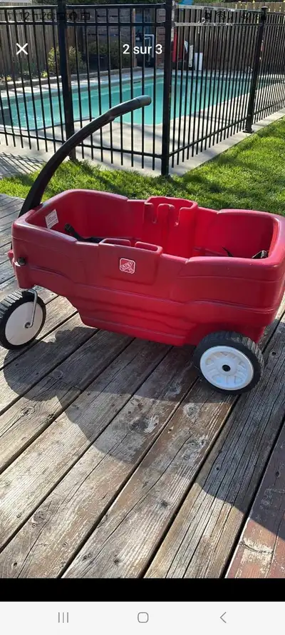 #Chariot comme neuf pour enfants ou bebe Pratique pour sortir ou parc 50$.