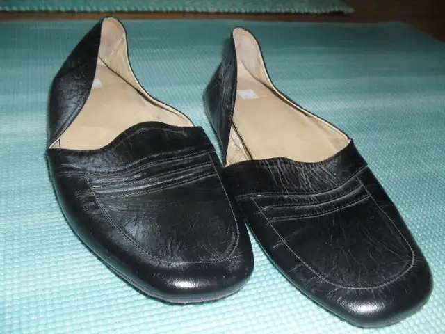 Men's Black Leather Slippers