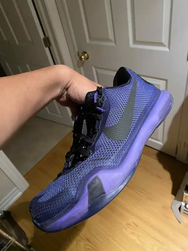 Kobe 10 | "Blackout" | Size 9.5 in Men's Shoes in Markham / York Region - Image 3