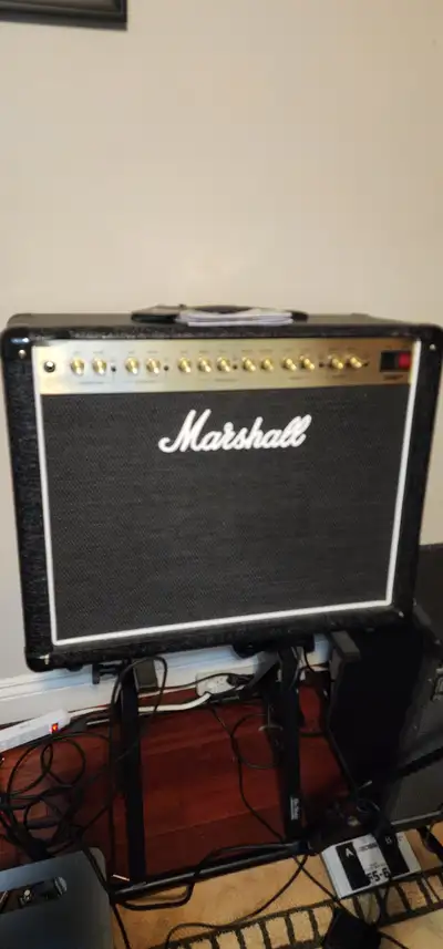 Marshall DSL 40CR with Foot Pedal Mint, View more