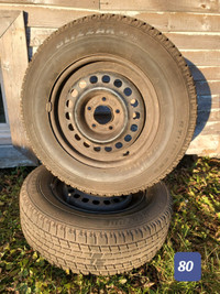 205/70R15 2 pneus d'HIVER Bridgestone montés sur rimes (80)