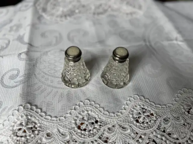 Antique Roden Bros Birks Xmas Tree Crystal Sterling Silver Salt in Arts & Collectibles in Markham / York Region - Image 5