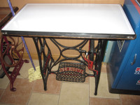 NEW HOME IRON SEWING MACHINE BASE COFFEE KITCHEN DESK TABLE ETC