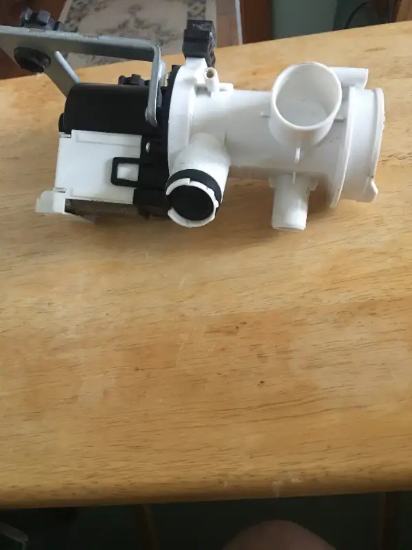 Drain pump for washing machine in Washers & Dryers in Bedford - Image 4