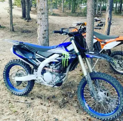 2021 Yamaha Yz 250 Monster Edition runs like it should has about 90 hours, oil changes between every...