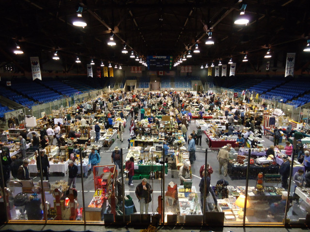 Huge Vintage Antiques Collectibles Show & Sale Apr. 26-27 in Arts & Collectibles in Nanaimo - Image 2