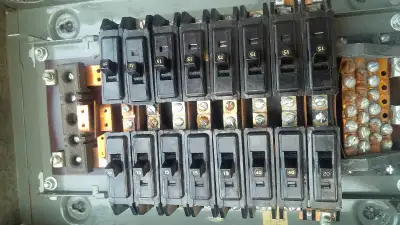 Breaker simple 15A - $15/ch Breaker double 15A - $40/ch Breaker double 20A - $60/ch Breaker double 3...